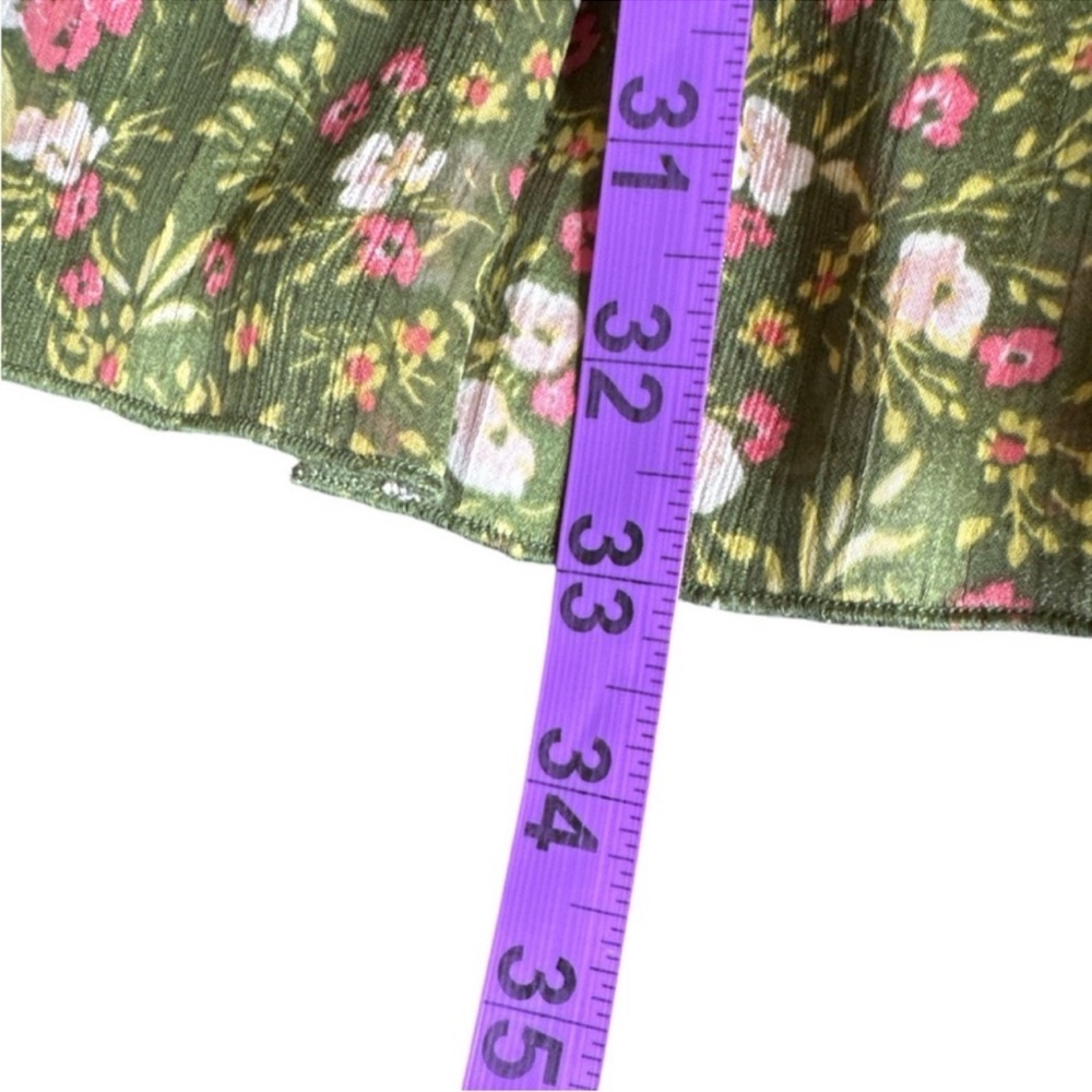 ZARA Green Floral Mini Dress w/Keyhole
Neckline and Smocked Top, Size M. - Picture 12 of 12